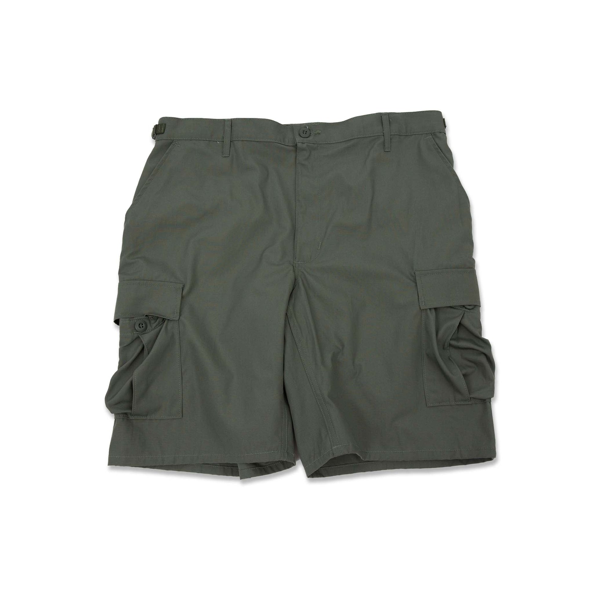 PROPPER Cargo Shorts are lightweight and breathable, they provide maximum durability in classic style with all the functional details you need. The perfect Ripstop BDU Shorts for warmer days. Propper is a manufacturer of clothing and gear for tactical, law enforcement, public safety, and military applications. Since 1967 it has been one of the main uniform suppliers to the United States military. ROSYTH TERRACE Authorized Distributor of PROPPER Singapore.