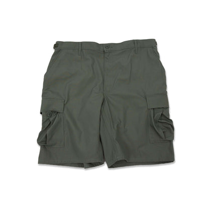 PROPPER Cargo Shorts are lightweight and breathable, they provide maximum durability in classic style with all the functional details you need. The perfect Ripstop BDU Shorts for warmer days. Propper is a manufacturer of clothing and gear for tactical, law enforcement, public safety, and military applications. Since 1967 it has been one of the main uniform suppliers to the United States military. ROSYTH TERRACE Authorized Distributor of PROPPER Singapore.